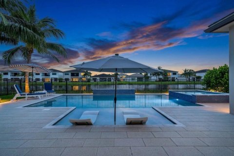 Villa ou maison à Boca Raton, Floride 4 chambres, 255.11 m2 № 2376255