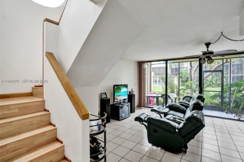 Touwnhouse à vendre à Davie, Floride: 3 chambres, 131.92 m2 № 2152723 - photo 3