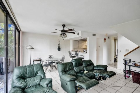 Touwnhouse à vendre à Davie, Floride: 3 chambres, 131.92 m2 № 2152723 - photo 5