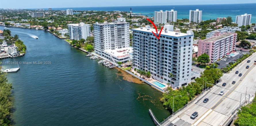 Condo à Pompano Beach, Floride, 2 chambres  № 1742296