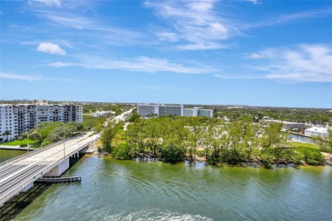 Copropriété à vendre à Pompano Beach, Floride: 2 chambres, 93.09 m2 № 1742296 - photo 22