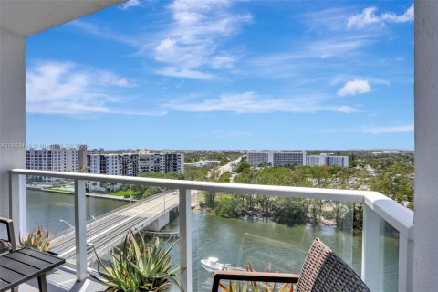 Copropriété à vendre à Pompano Beach, Floride: 2 chambres, 93.09 m2 № 1742296 - photo 17