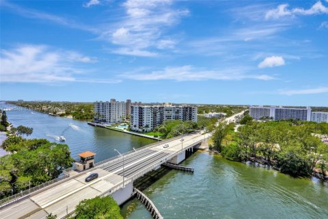 Copropriété à vendre à Pompano Beach, Floride: 2 chambres, 93.09 m2 № 1742296 - photo 23