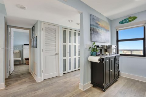Copropriété à vendre à Pompano Beach, Floride: 2 chambres, 93.09 m2 № 1742296 - photo 8