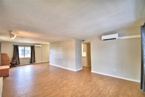 House in Winter Haven, Florida 3 bedrooms, 148.36 sq.m. № 1602640 - photo 22