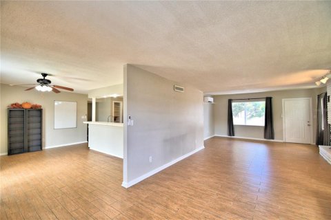 House in Winter Haven, Florida 3 bedrooms, 148.36 sq.m. № 1602640 - photo 24