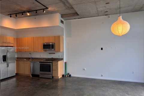 Снять в аренду кондоминиум в Майами-Бич, Флорида 1 спальня, 106.37м2, № 1938951 - фото 2