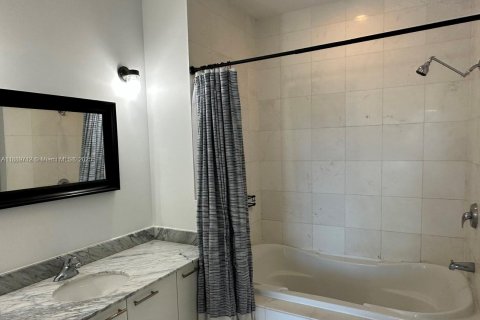 Снять в аренду кондоминиум в Майами-Бич, Флорида 1 спальня, 106.37м2, № 1938951 - фото 7