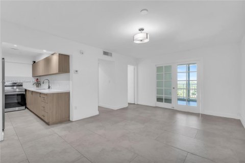 Condominio en venta en Miami, Florida, 1 dormitorio, 65.96 m2 № 1783789 - foto 7