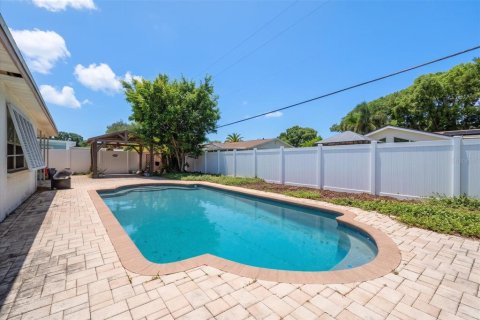 Villa ou maison à vendre à Seminole, Floride: 3 chambres, 160.81 m2 № 2314638 - photo 13