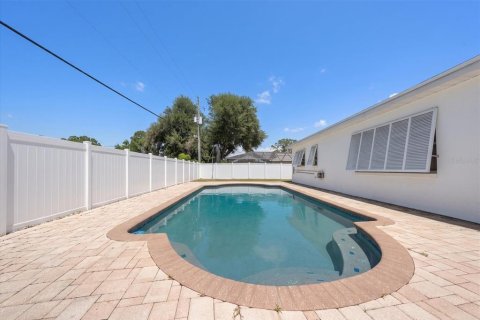 Villa ou maison à vendre à Seminole, Floride: 3 chambres, 160.81 m2 № 2314638 - photo 11
