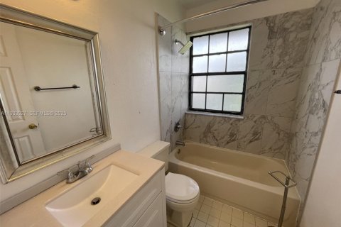 Condominio en alquiler en Coral Springs, Florida, 2 dormitorios, 76.18 m2 № 2041276 - foto 19