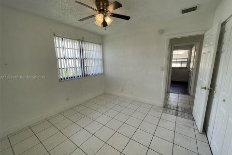 Condominio en alquiler en Coral Springs, Florida, 2 dormitorios, 76.18 m2 № 2041276 - foto 21