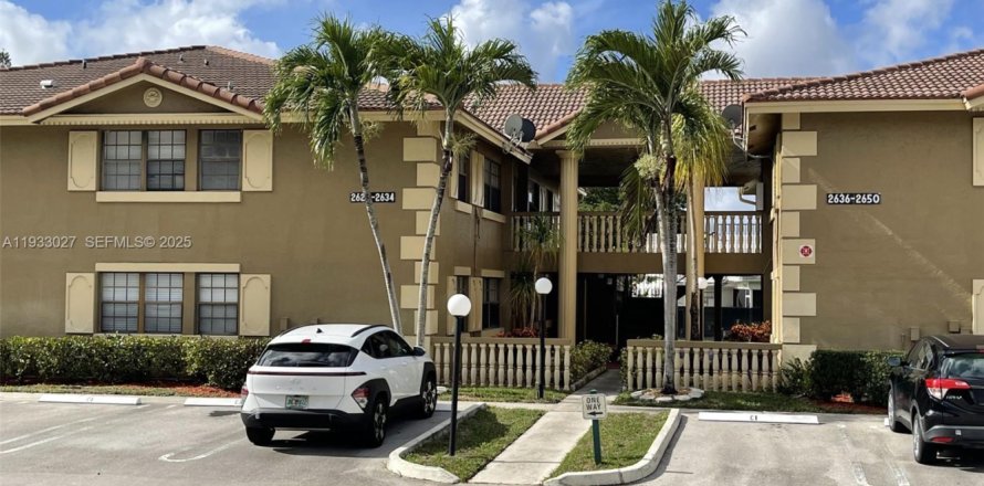Condominio en Coral Springs, Florida, 2 dormitorios  № 2041276