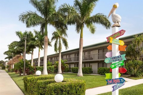 Condo in Sarasota, Florida, 1 bedroom  № 2214633