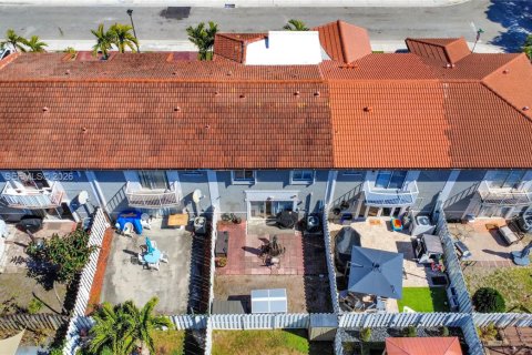Adosado en venta en Miramar, Florida, 4 dormitorios, 159.61 m2 № 2029380 - foto 7