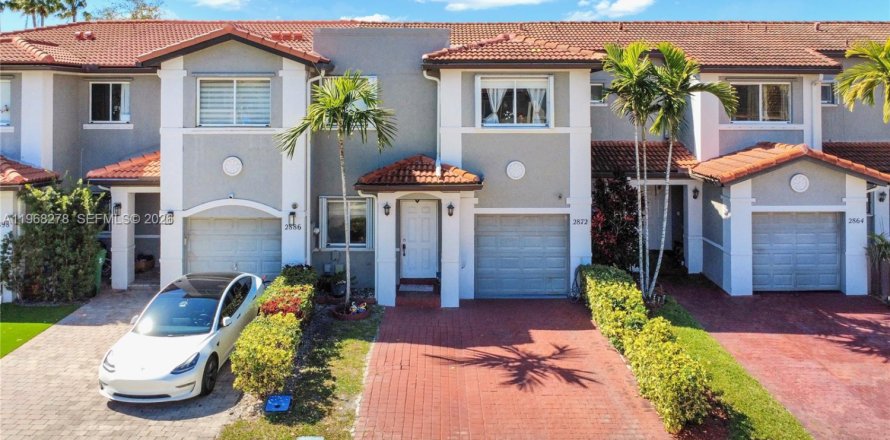 Adosado en Miramar, Florida 4 dormitorios, 159.61 m2 № 2029380