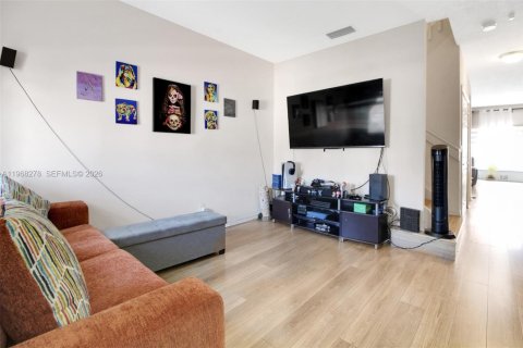 Adosado en venta en Miramar, Florida, 4 dormitorios, 159.61 m2 № 2029380 - foto 13