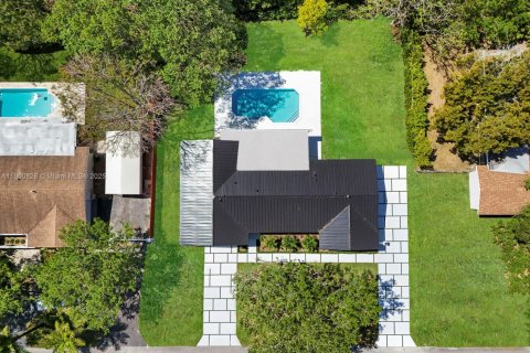 Villa ou maison à vendre à Palmetto Bay, Floride: 4 chambres, 220.55 m2 № 1970393 - photo 30