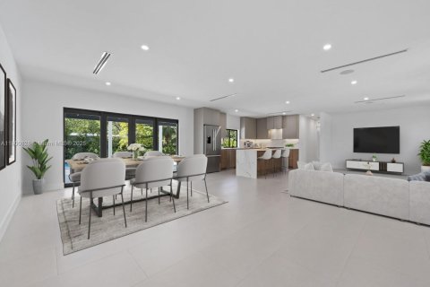 Villa ou maison à vendre à Palmetto Bay, Floride: 4 chambres, 220.55 m2 № 1970393 - photo 8