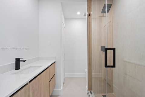 Villa ou maison à vendre à Palmetto Bay, Floride: 4 chambres, 220.55 m2 № 1970393 - photo 16