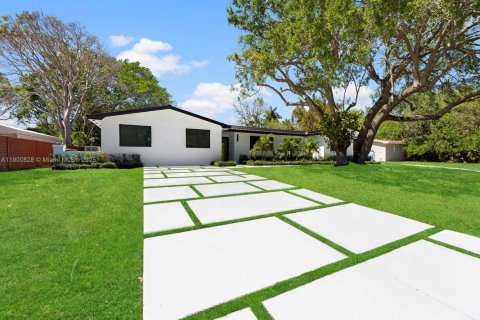 Villa ou maison à vendre à Palmetto Bay, Floride: 4 chambres, 220.55 m2 № 1970393 - photo 2