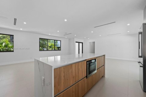 Villa ou maison à vendre à Palmetto Bay, Floride: 4 chambres, 220.55 m2 № 1970393 - photo 20