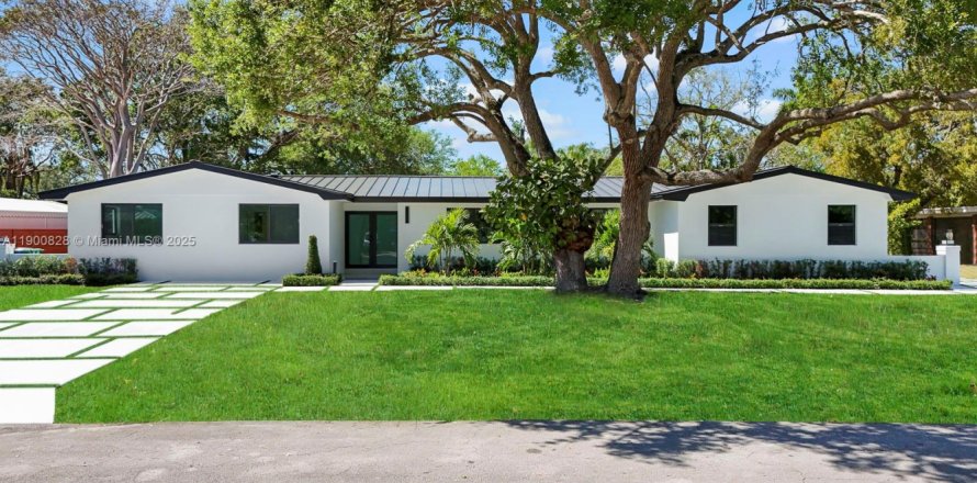 Villa ou maison à Palmetto Bay, Floride 4 chambres, 220.55 m2 № 1970393