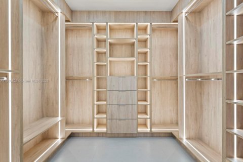 Villa ou maison à vendre à Palmetto Bay, Floride: 4 chambres, 220.55 m2 № 1970393 - photo 13