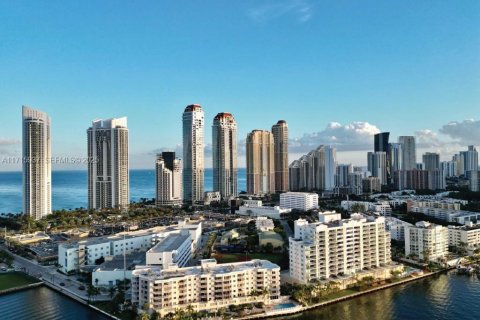 Copropriété à vendre à Sunny Isles Beach, Floride № 2035012 - photo 22