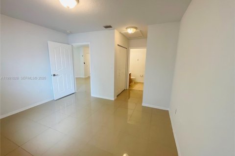 Condo in Doral, Florida, 3 bedrooms  № 2024481 - photo 24
