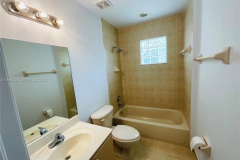 Condo in Doral, Florida, 3 bedrooms  № 2024481 - photo 20