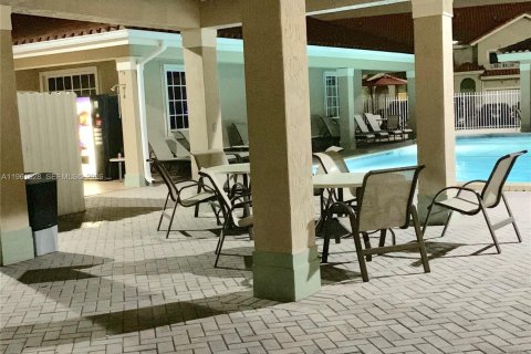 Condo in Doral, Florida, 3 bedrooms  № 2024481 - photo 30