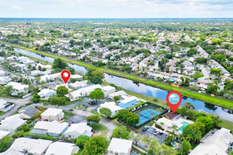 Villa ou maison à louer à Miami, Floride: 3 chambres, 131.46 m2 № 2076197 - photo 9