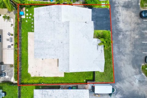 Villa ou maison à louer à Miami, Floride: 3 chambres, 131.46 m2 № 2076197 - photo 14