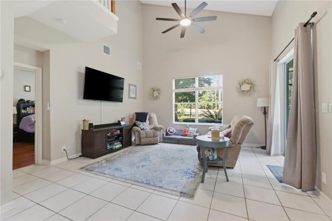 House in DeLand, Florida 4 bedrooms, 246.28 sq.m. № 2110856 - photo 19