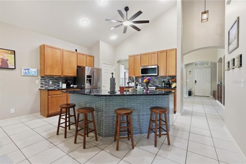 House in DeLand, Florida 4 bedrooms, 246.28 sq.m. № 2110856 - photo 12