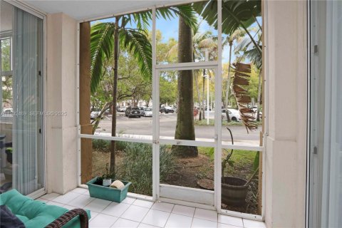 Condo in Doral, Florida, 3 bedrooms  № 1990842 - photo 22