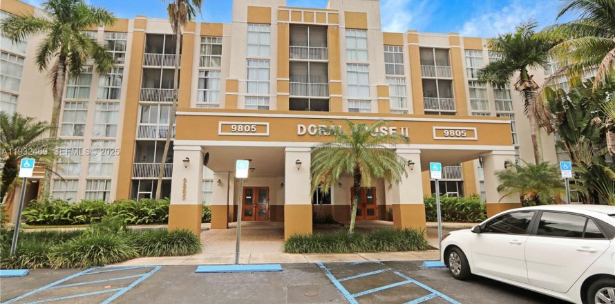 Condo in Doral, Florida, 3 bedrooms  № 1990842