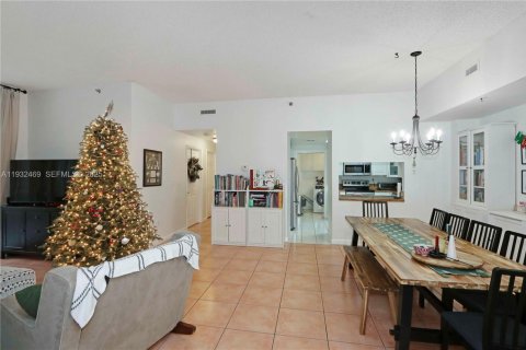 Condo in Doral, Florida, 3 bedrooms  № 1990842 - photo 3