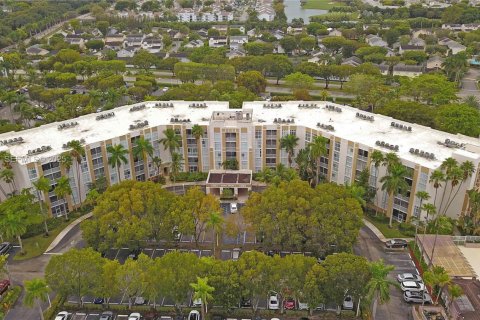 Condo in Doral, Florida, 3 bedrooms  № 1990842 - photo 26