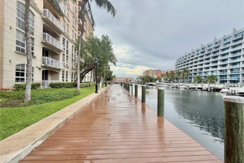 Condo in Aventura, Florida, 2 bedrooms  № 1816475 - photo 20