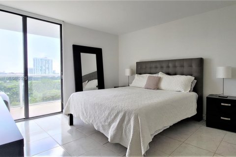 Copropriété à louer à Aventura, Floride: 2 chambres, 105.44 m2 № 1977516 - photo 10