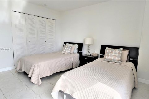 Copropriété à louer à Aventura, Floride: 2 chambres, 105.44 m2 № 1977516 - photo 7