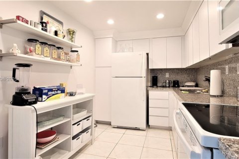 Copropriété à louer à Aventura, Floride: 2 chambres, 105.44 m2 № 1977516 - photo 15