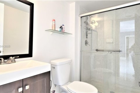 Copropriété à louer à Aventura, Floride: 2 chambres, 105.44 m2 № 1977516 - photo 4