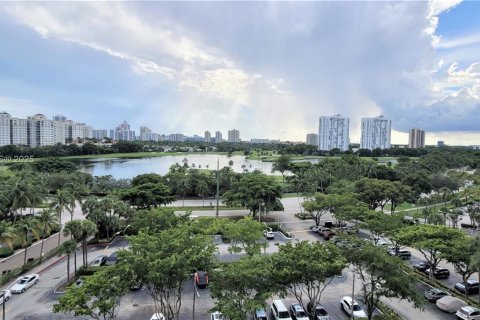 Copropriété à louer à Aventura, Floride: 2 chambres, 105.44 m2 № 1977516 - photo 17