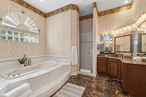 Casa en venta en Tarpon Springs, Florida, 5 dormitorios, 741.55 m2 № 1718790 - foto 29
