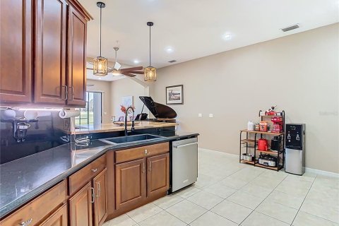 Townhouse in Orlando, Florida 3 bedrooms, 160.91 sq.m. № 1558568 - photo 12
