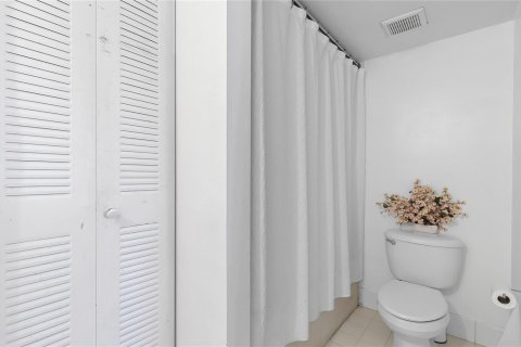 Copropriété à vendre à Miramar, Floride: 3 chambres, 104.52 m2 № 2182715 - photo 12